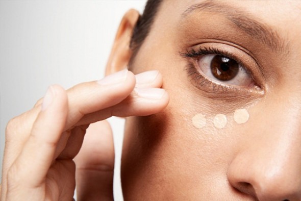 Cosmetics and Contact Lenses